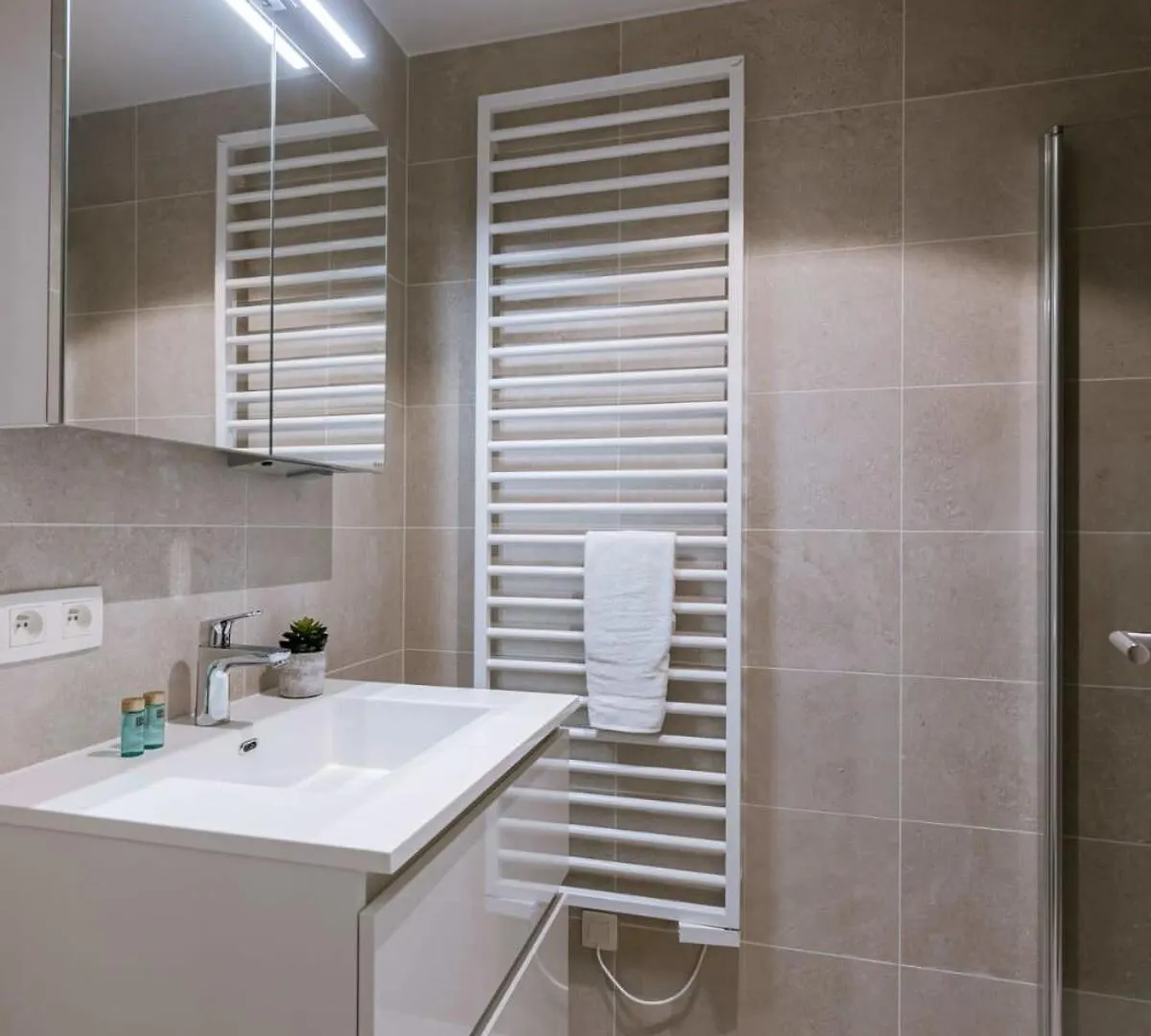 Huswell - Stylish Apartment With Harbour View Ostend
